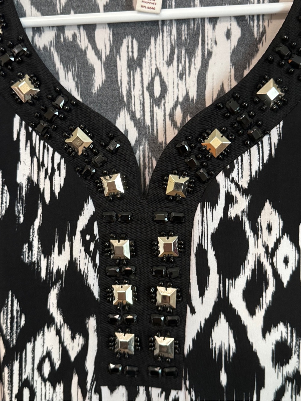JM Collection Embellished Ikat Print Tunic Top Black White Medium - Picture 6 of 10